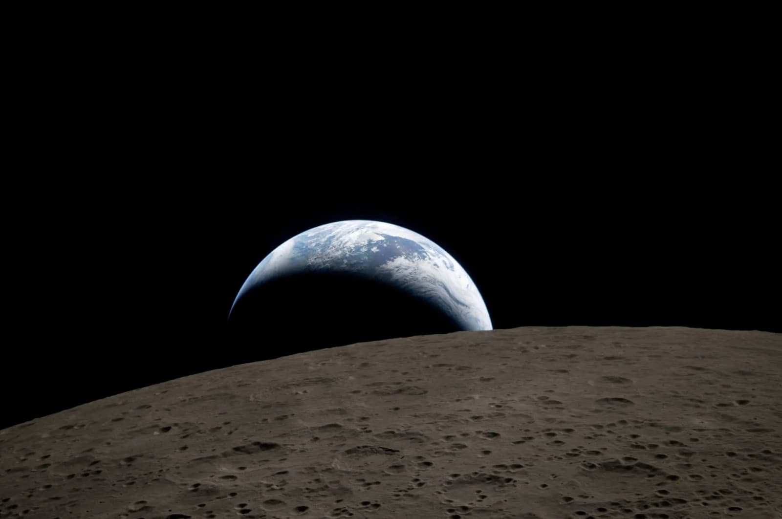 NASA, 블루오리진·스페이스X 달 착륙선 운용 개편…2028년 유인 착륙 추진