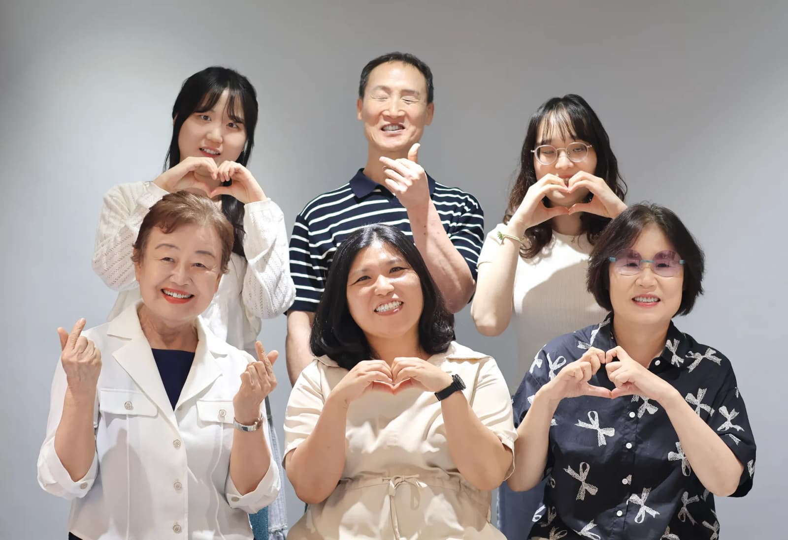 시각장애 예술가 6인, 손끝으로 전하는 따뜻한 안부