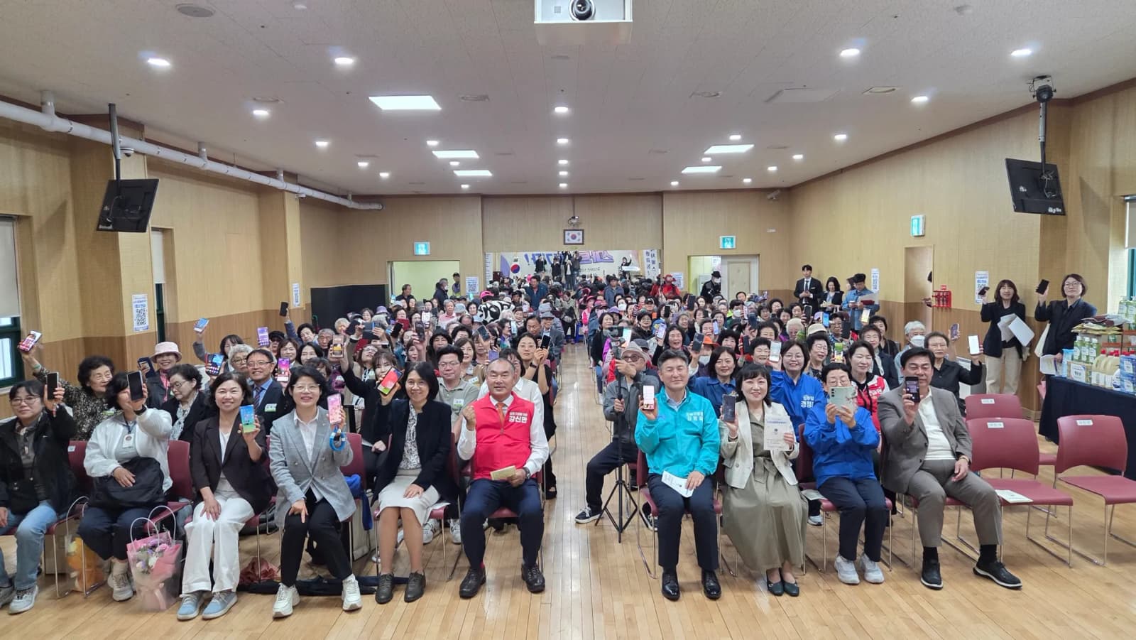 로보케어, 도봉어르신문화축제서 AI 반려로봇 ‘케미프렌즈’ 선보여