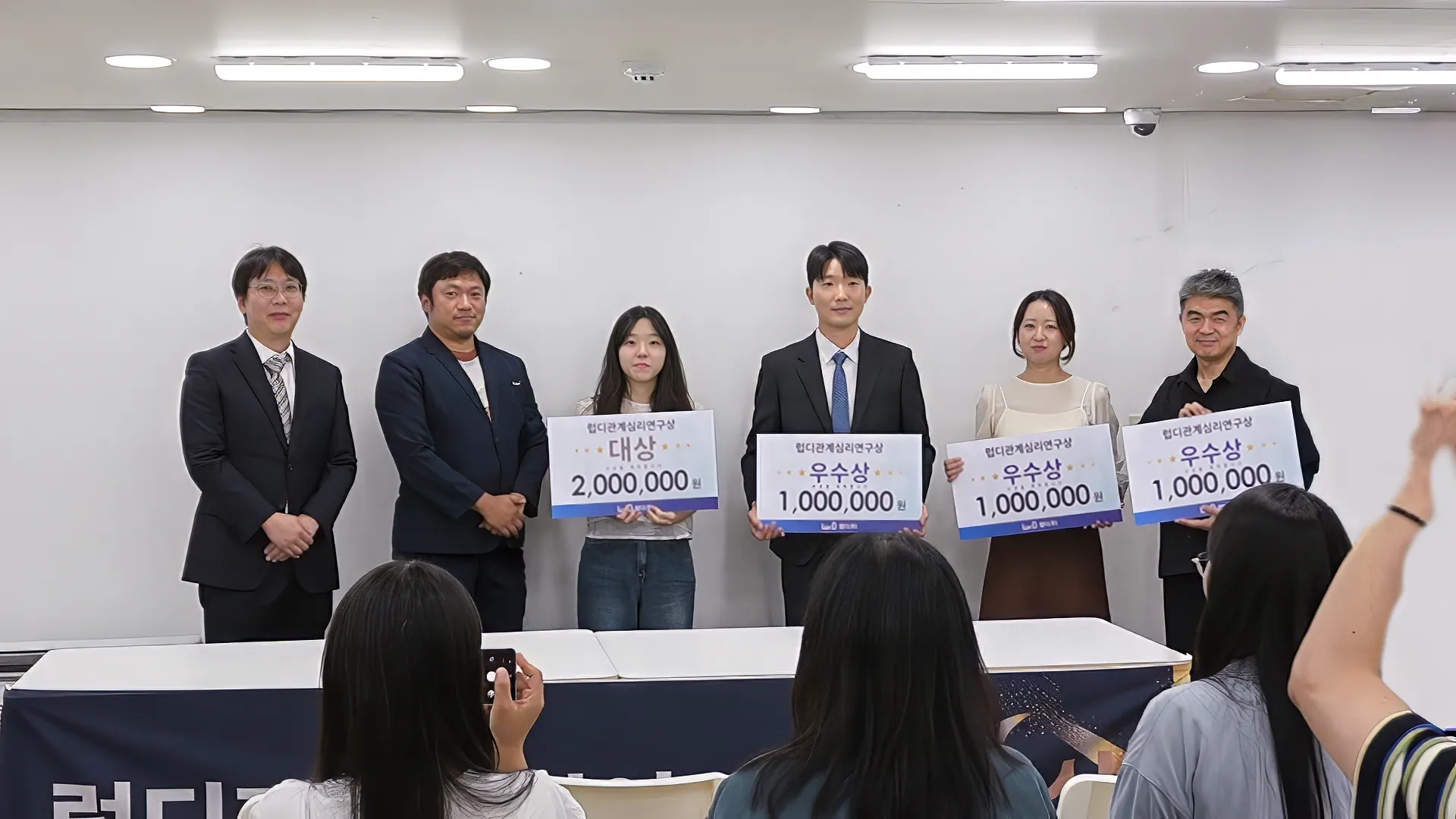 럽디_261007.jpg